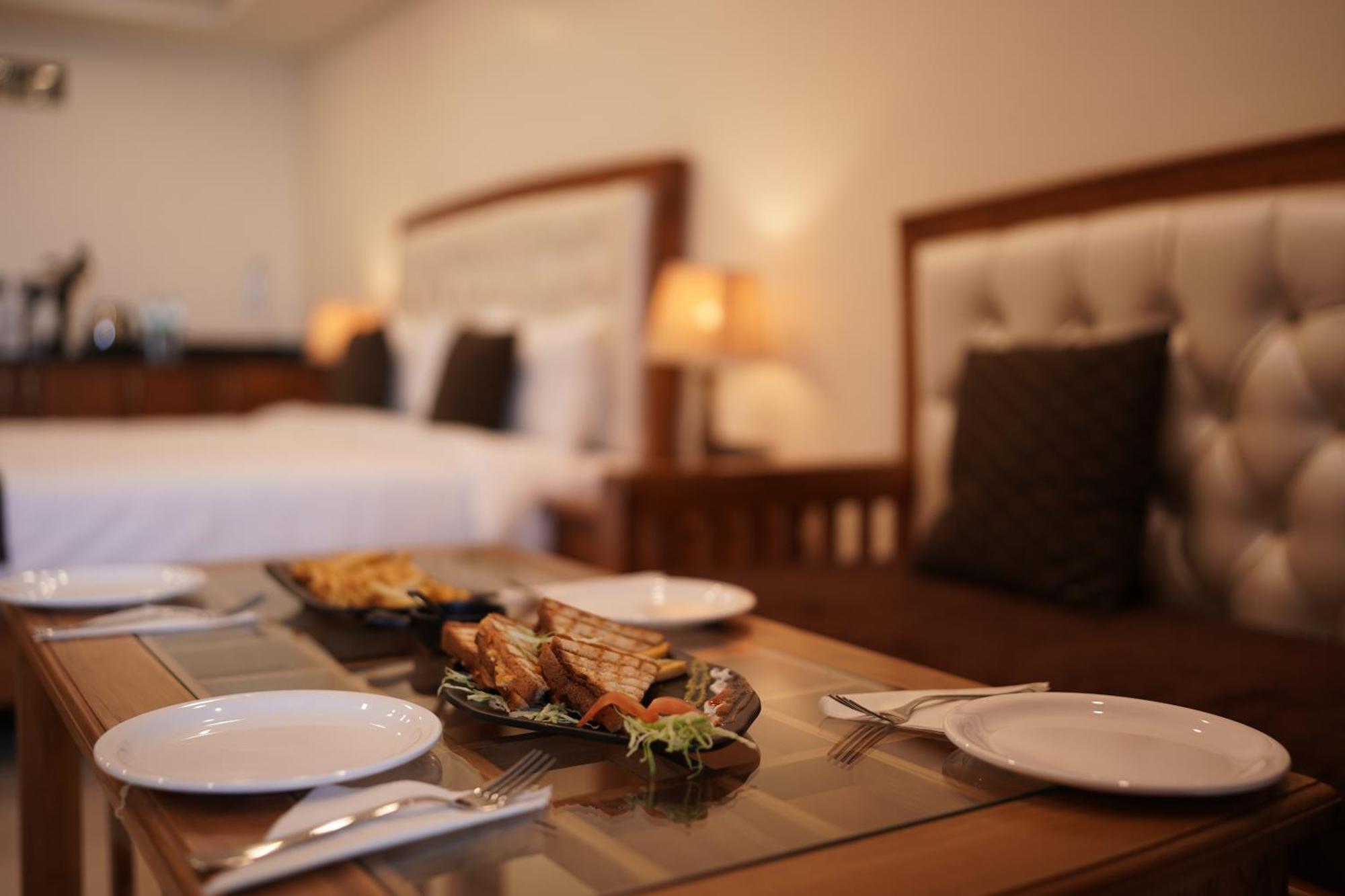 Perfectstayz Mokshada Suites Мусори Екстериор снимка